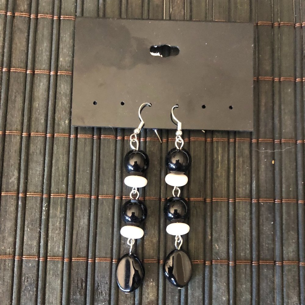 WOMEN'S PIERCED EARRINGS